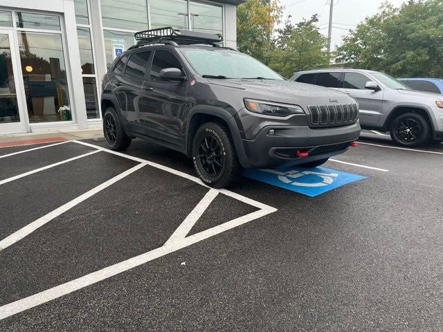 2020 Jeep Cherokee Trailhawk