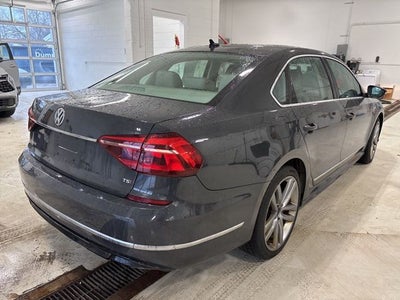 2017 Volkswagen Passat 1.8T R-Line R-LINE