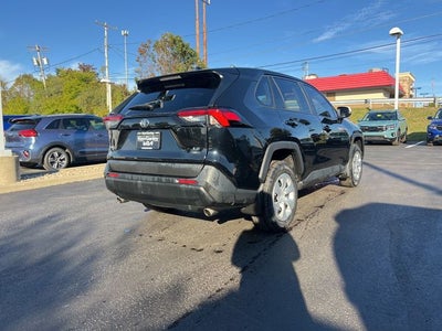 2022 Toyota RAV4 LE