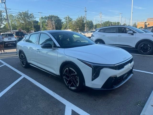 2025 Kia K4 GT-Line