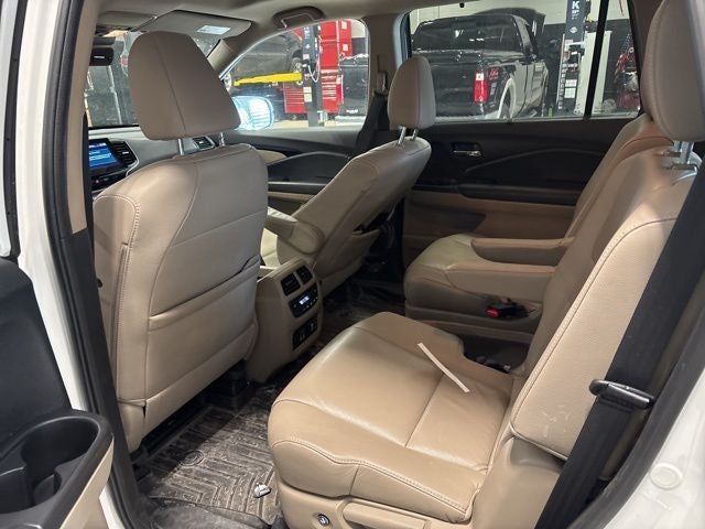 2022 Honda Pilot Touring 7 Passenger