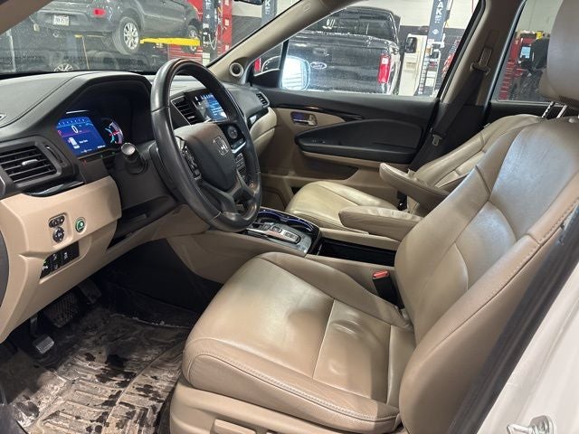 2022 Honda Pilot Touring 7 Passenger
