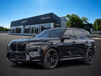 2025 BMW X7 M60i