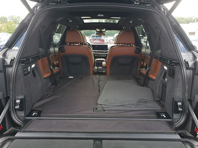 2025 BMW X7 M60i