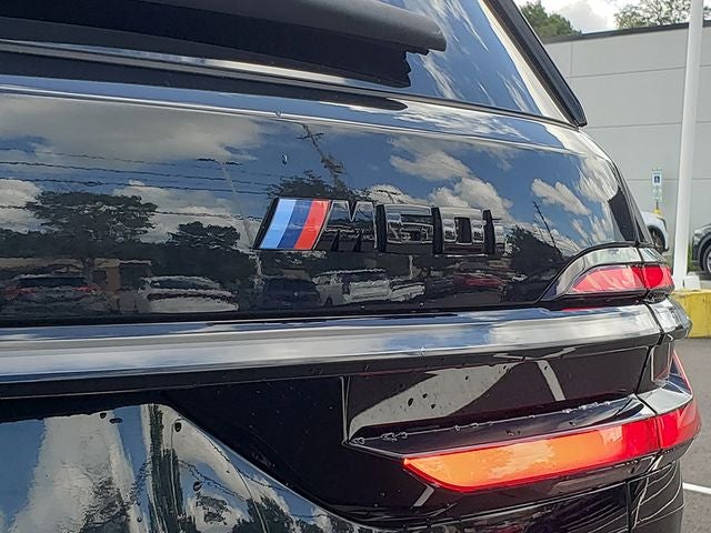 2025 BMW X7 M60i