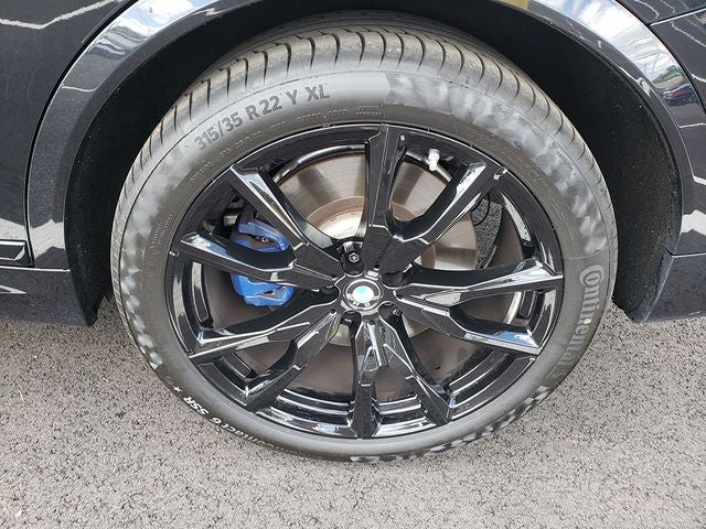 2025 BMW X7 M60i