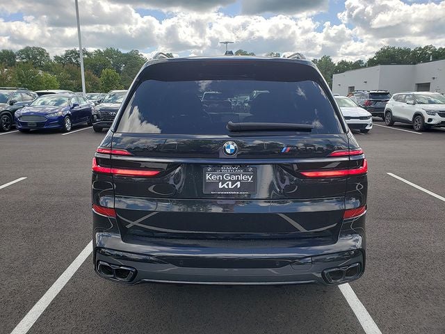 2025 BMW X7 M60i