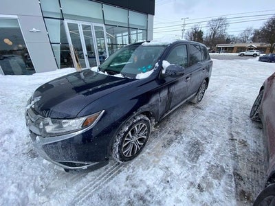2016 Mitsubishi Outlander SE