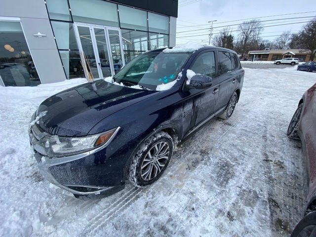 2016 Mitsubishi Outlander SE