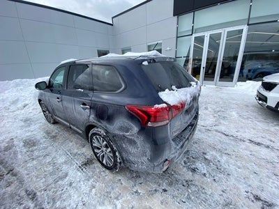 2016 Mitsubishi Outlander SE