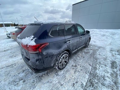 2016 Mitsubishi Outlander SE