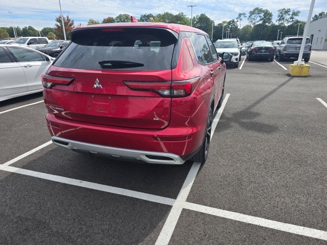 2022 Mitsubishi Outlander SE