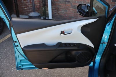 2019 Toyota Prius LE AWD-e