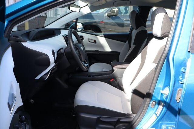 2019 Toyota Prius LE AWD-e