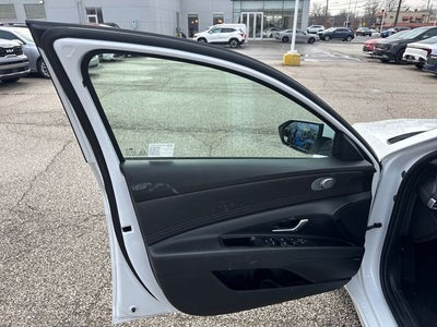 2025 Hyundai Elantra Hybrid Limited