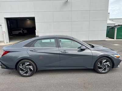 2025 Hyundai Elantra Limited