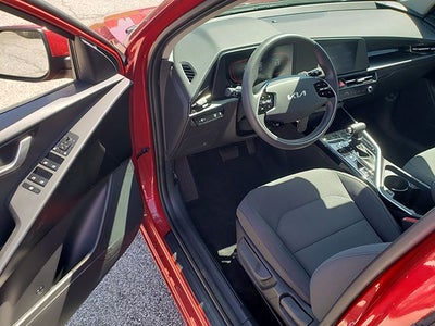2024 Kia Niro LX