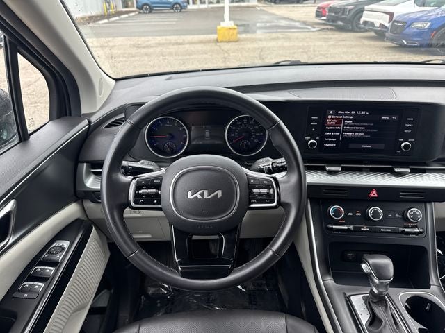 2024 Kia Carnival LX