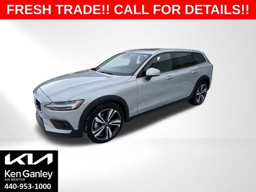 2025 Volvo V60 Cross Country B5 Plus