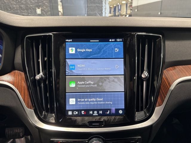 2025 Volvo V60 Cross Country B5 Plus