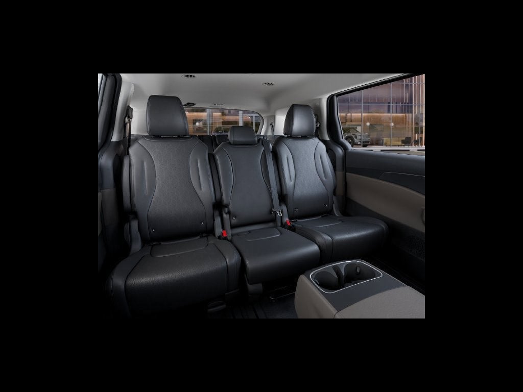 2027 Kia Carnival MPV LXS
